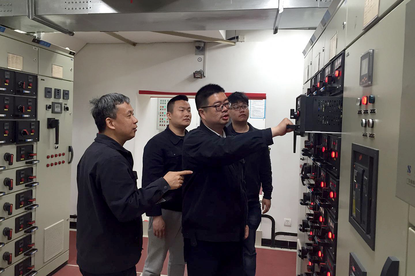 顾红.jpg